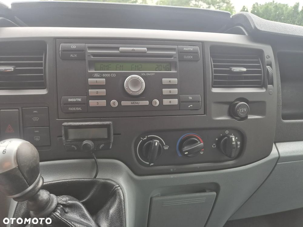 Ford Transit - 25
