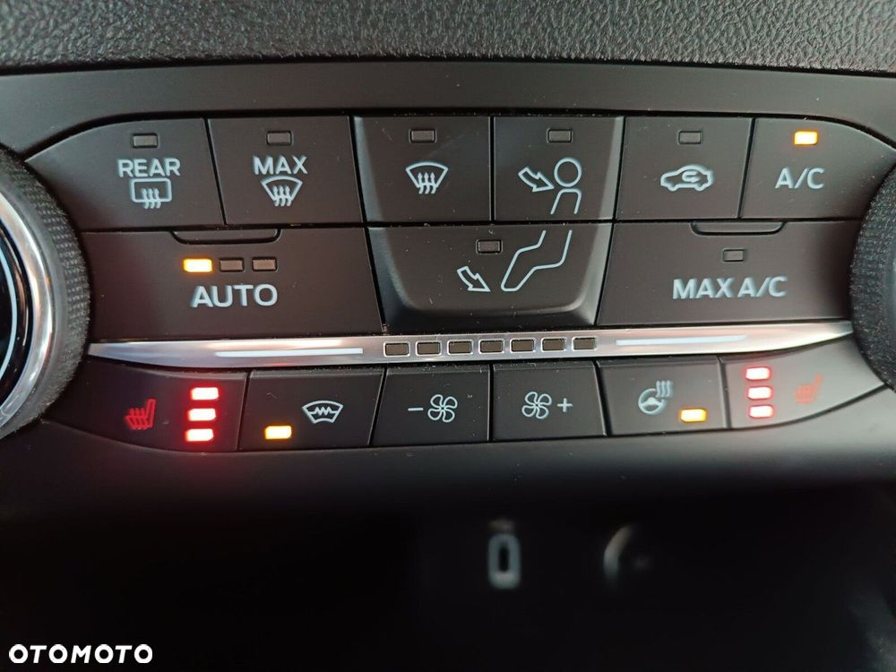Ford Focus 1.0 EcoBoost Trend Edition - 26