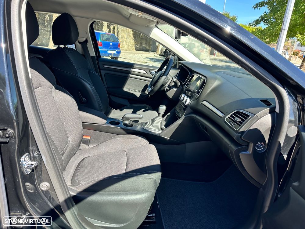 Renault Mégane BLUE dCi 115 LIMITED - 32