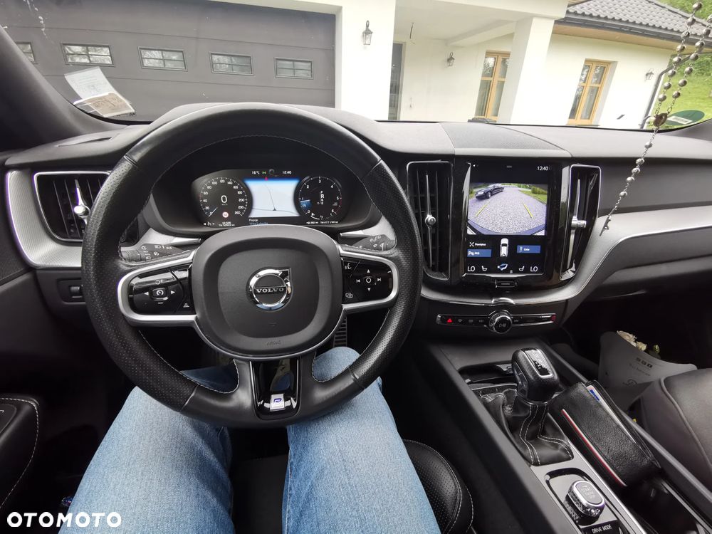 Volvo XC 60 D4 AWD Geartronic RDesign - 12
