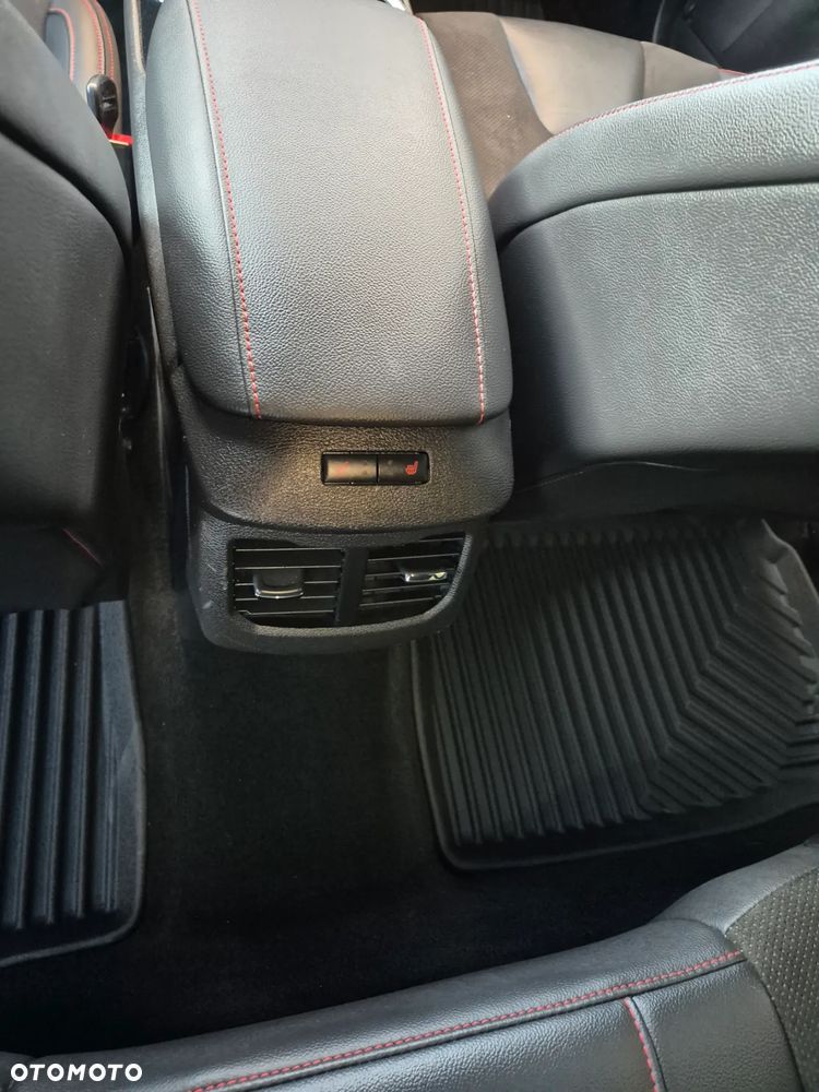 Ford Mondeo Turnier 2.0 Ti-VCT Hybrid ST-Line - 31