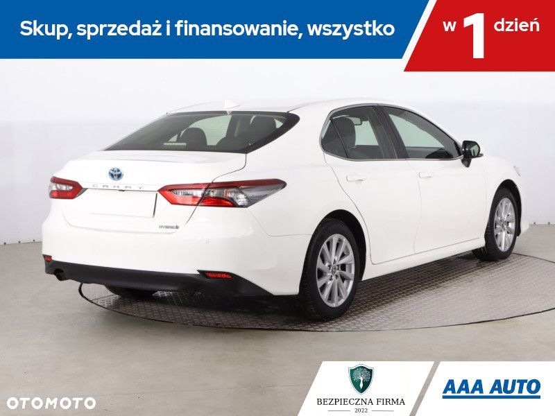 Toyota Camry - 7