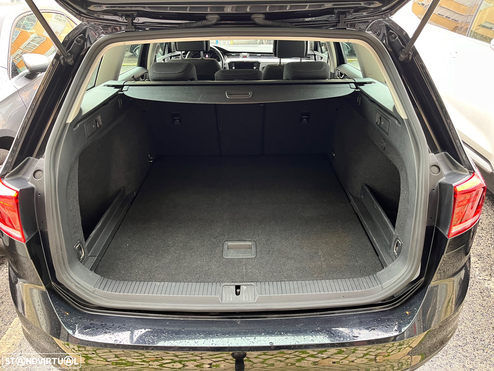 VW Passat Variant 2.0 TDi Business DSG - 13
