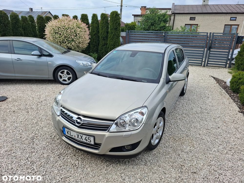 Opel Astra 1.6 NAVI - 4