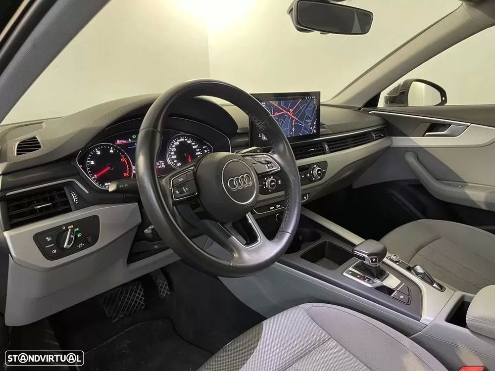 Audi A4 Avant 30 TDI Advanced S tronic - 12
