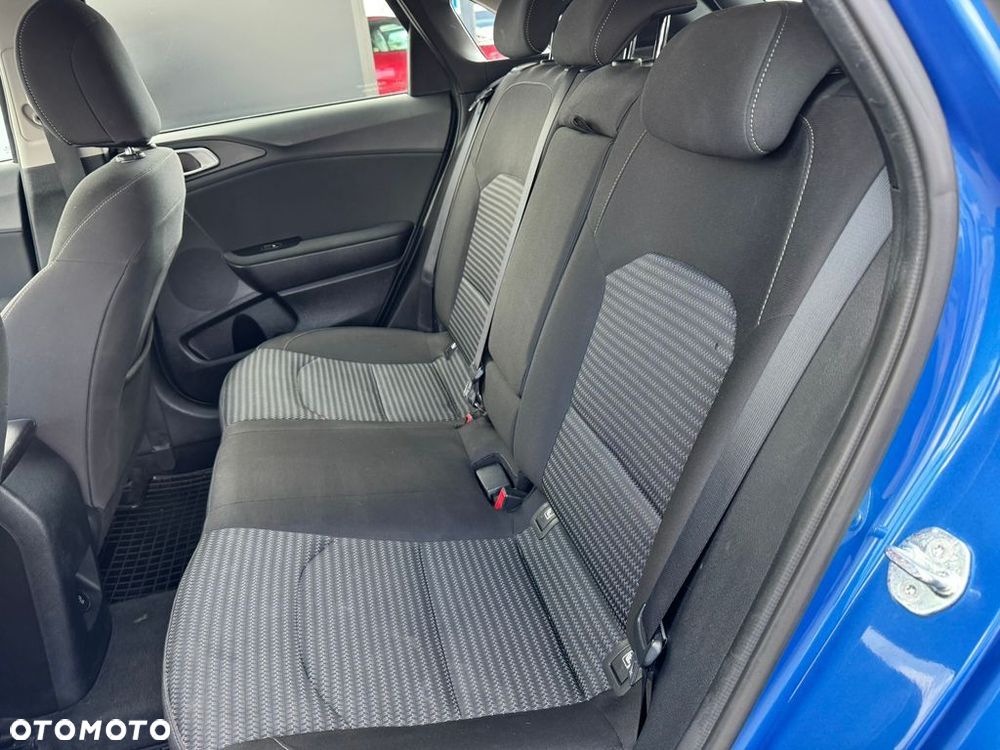 Kia Ceed 1.5 T-GDI M DCT - 17