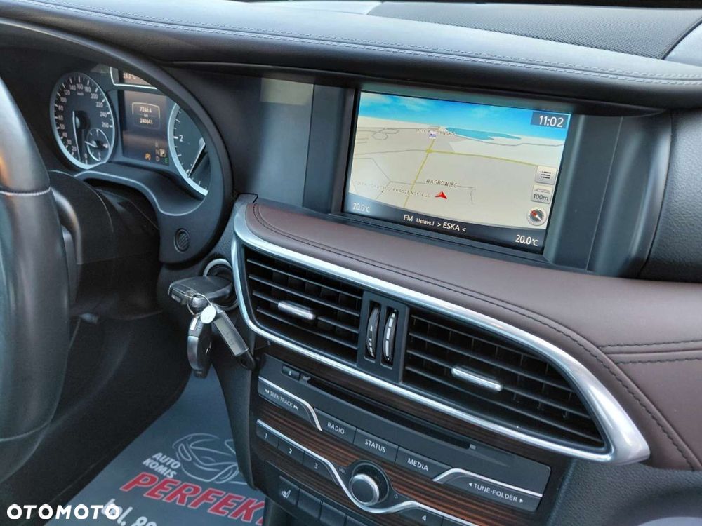 Infiniti Q30 - 15