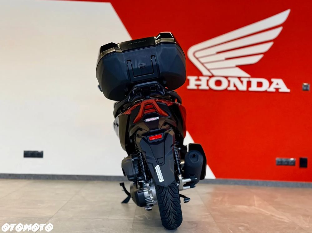 Honda NSS - 8