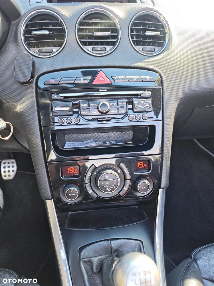 Peugeot 308 HDi FAP 140 Platinum - 28