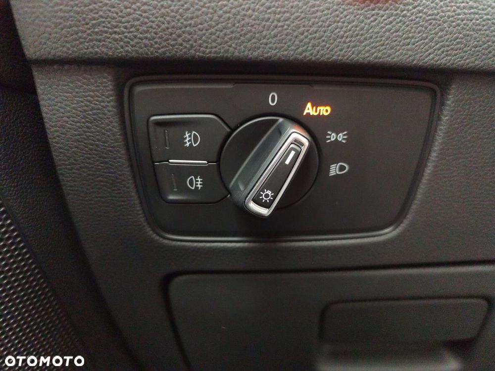 Volkswagen Passat - 21