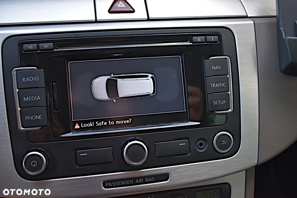 Volkswagen Passat - 20