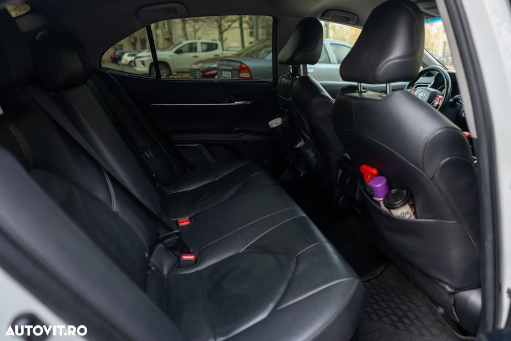 Toyota Camry 2.5 Hybrid Exclusive - 14