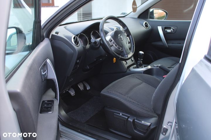 Nissan Qashqai 2.0 4x4 Tekna - 36