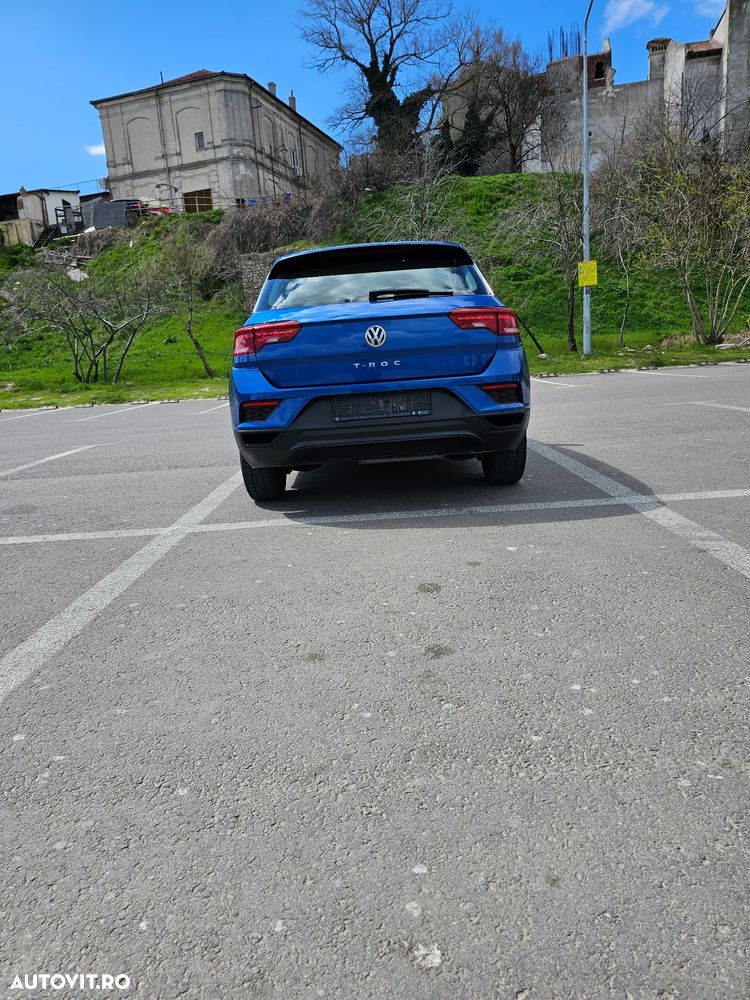 Volkswagen T-Roc - 13