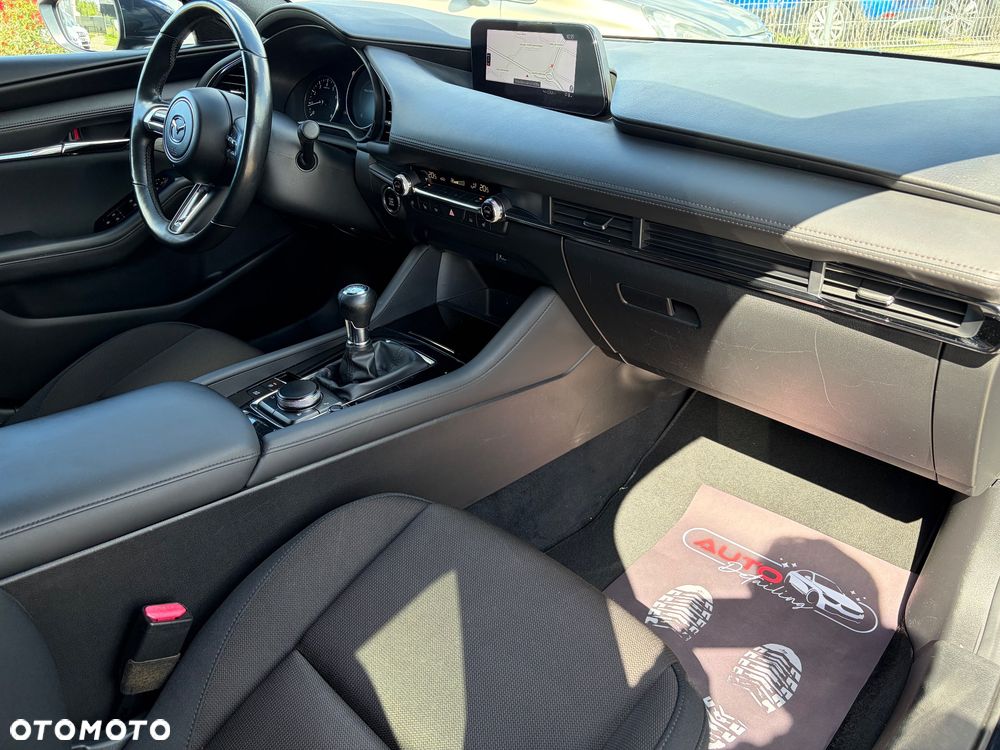 Mazda 3 SKYACTIV-G 2.0 M-Hybrid - 10