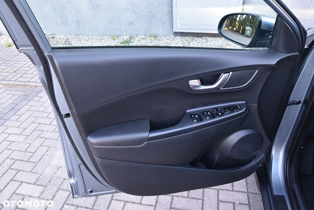 Hyundai Kona - 24