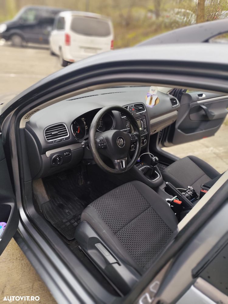 Volkswagen Golf 1.6 TDI DPF Trendline - 11