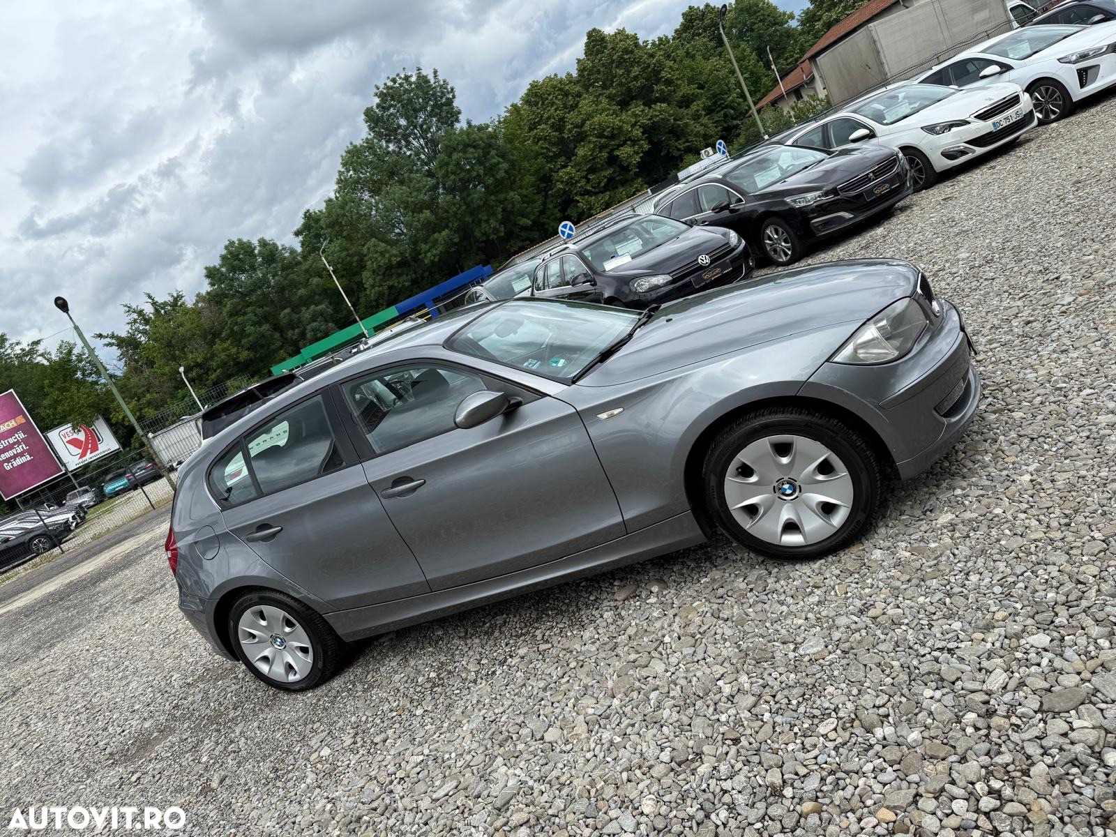BMW Seria 1 116i - 26