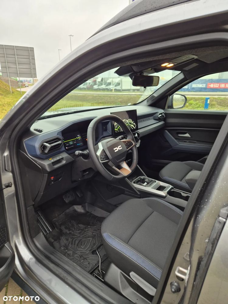 Dacia Duster 1.6 Full Hybrid 140 Journey MMT - 9