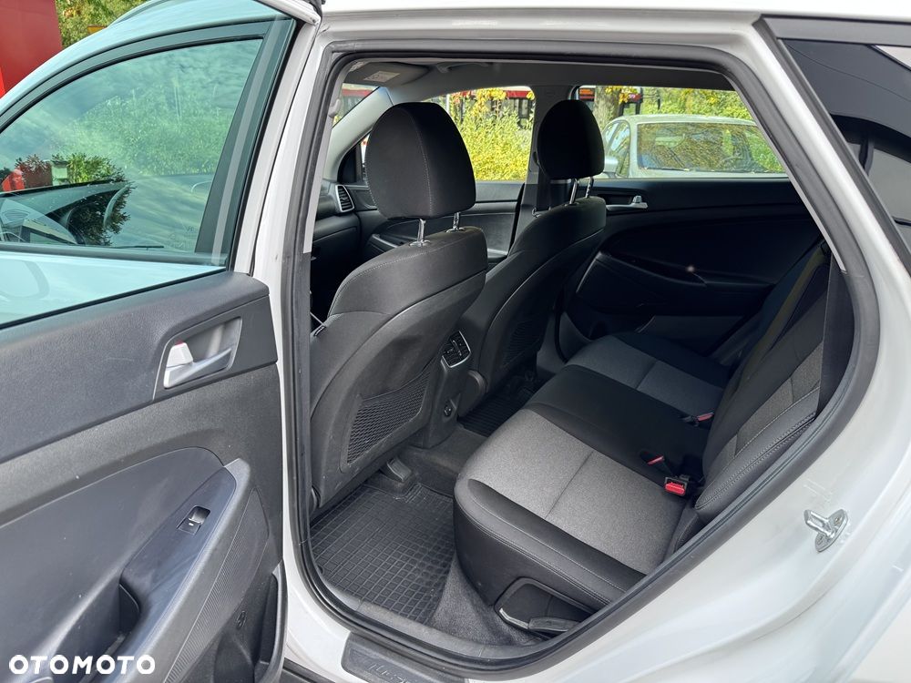 Hyundai Tucson 1.6 GDI BlueDrive Comfort 2WD - 17