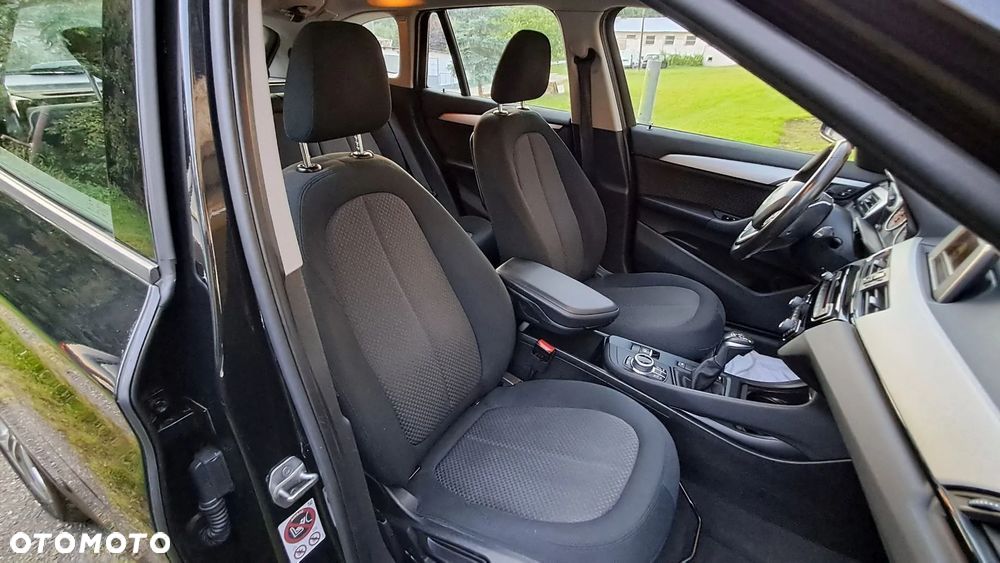 BMW X1 xDrive18d xLine - 8