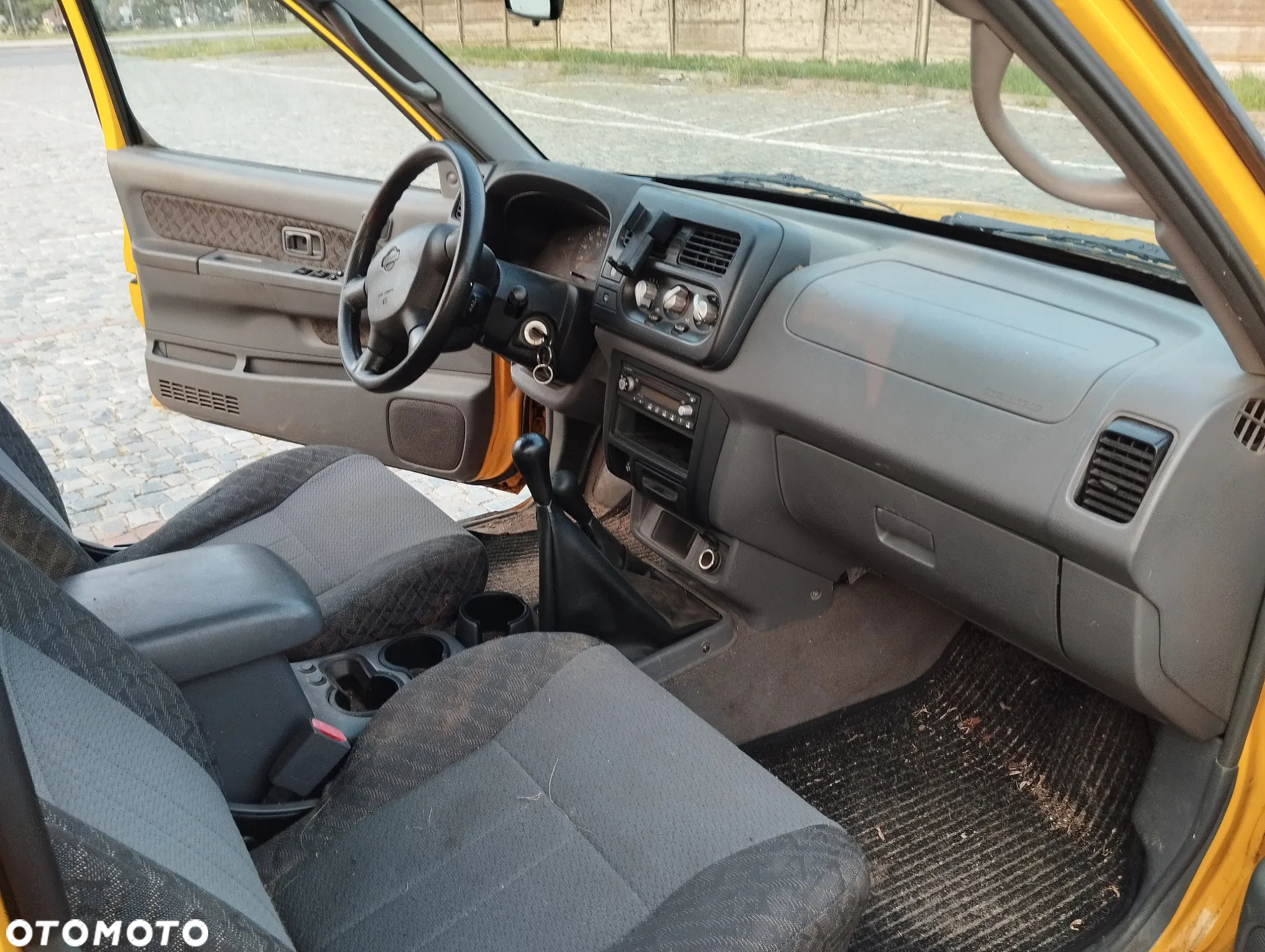 Nissan Pathfinder 3.3 V6 - 12