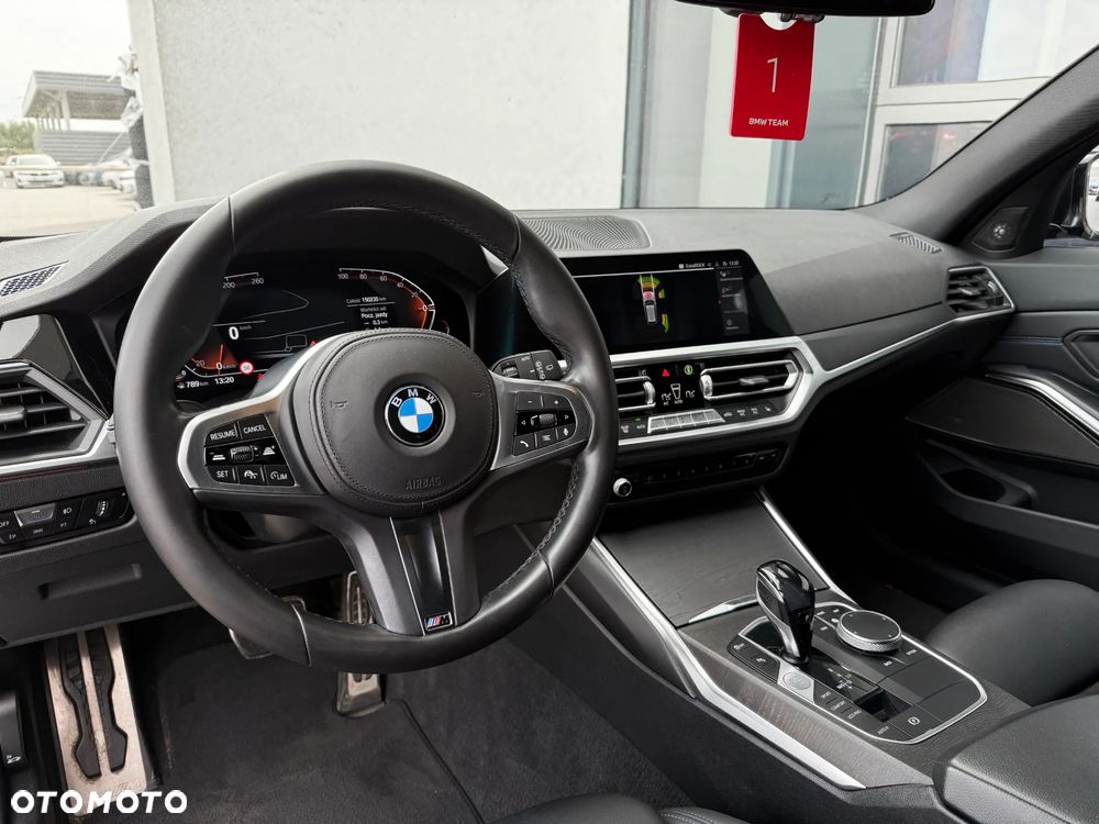 BMW Seria 3 318d Sport Line Shadow - 26