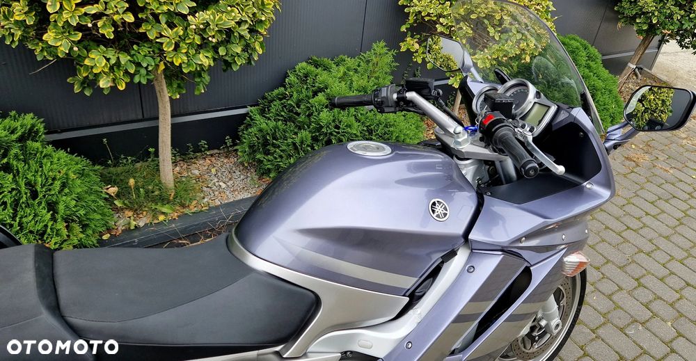 Yamaha FJR - 24