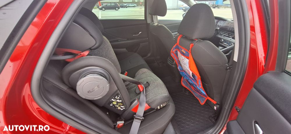 Hyundai Elantra 1.6 l 123 CP CVT Exclusive Navi - 17