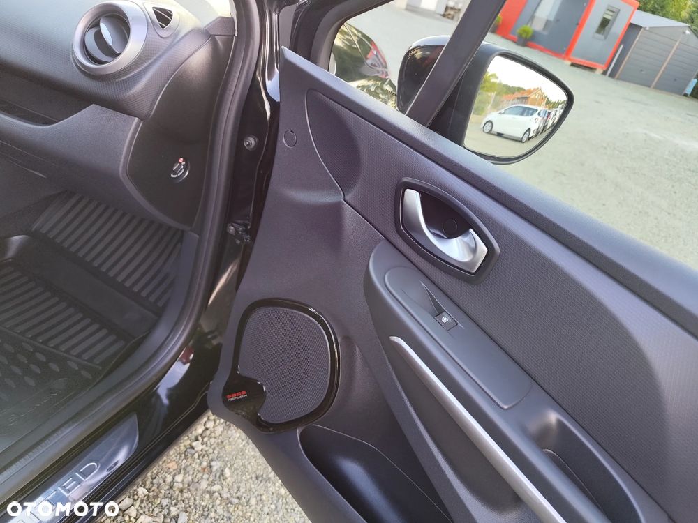 Renault Clio 1.2 16V 75 LIMITED - 30