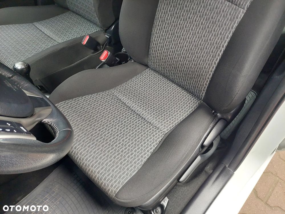 Toyota Yaris - 26