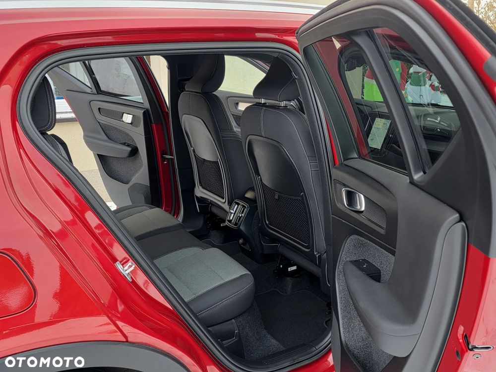 Volvo XC 40 B3 B DKG Essential - 36