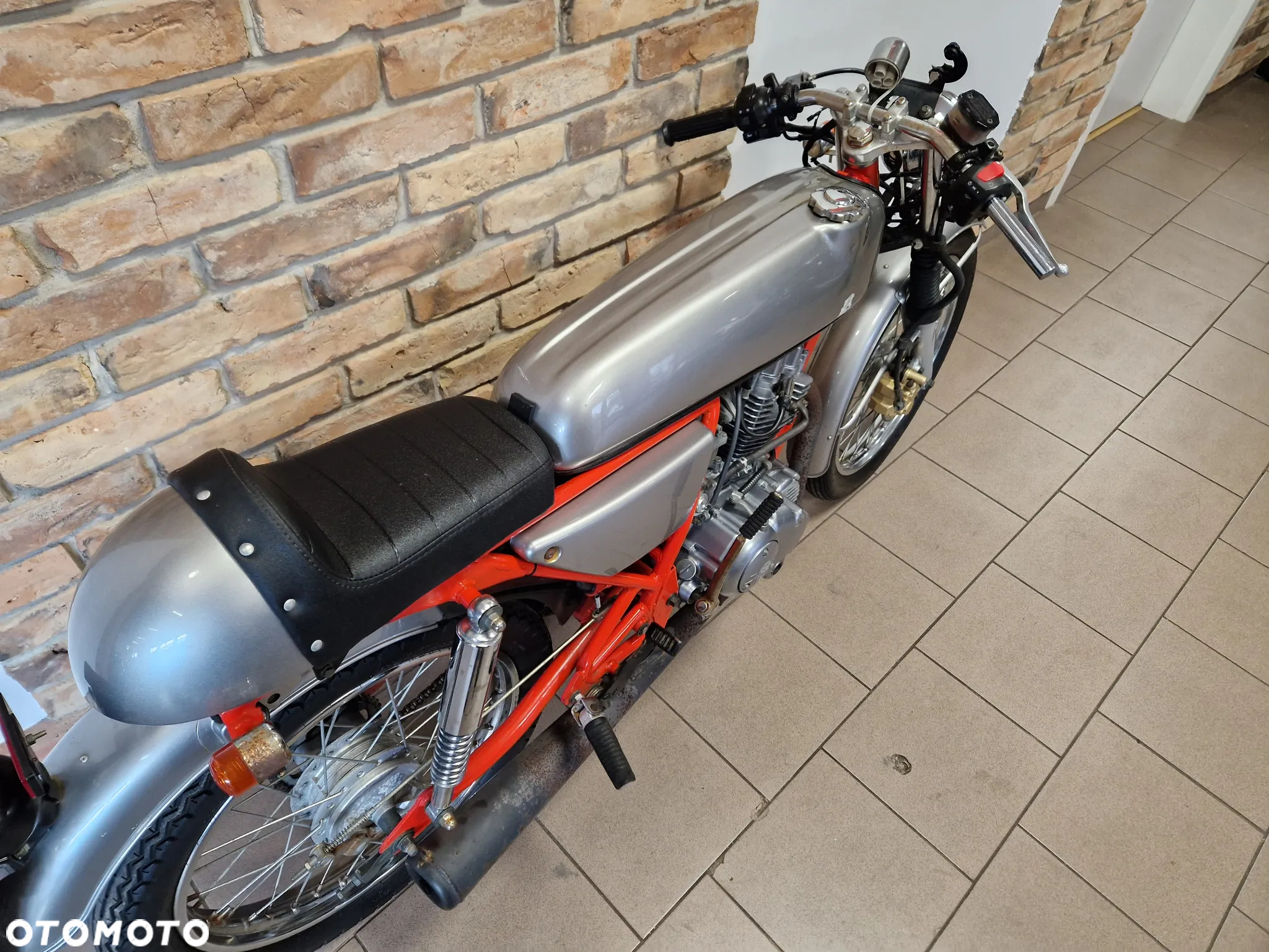 Honda Inny - 18