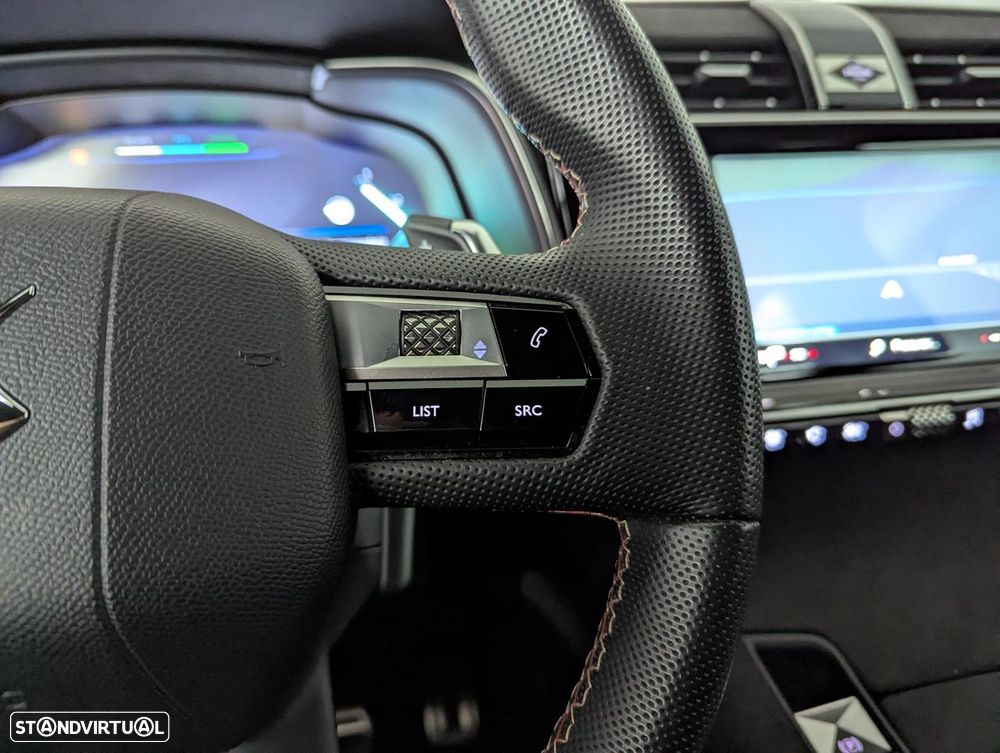 DS DS7 Crossback - 15