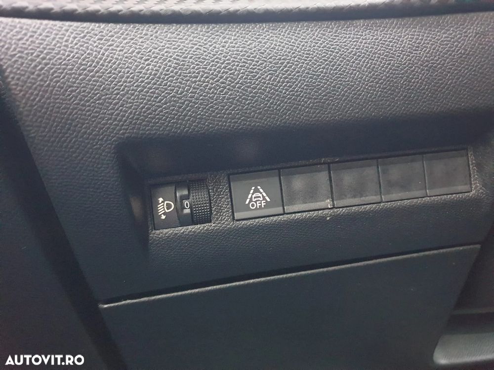 Peugeot 2008 1.5 BlueHDI FAP Active - 28