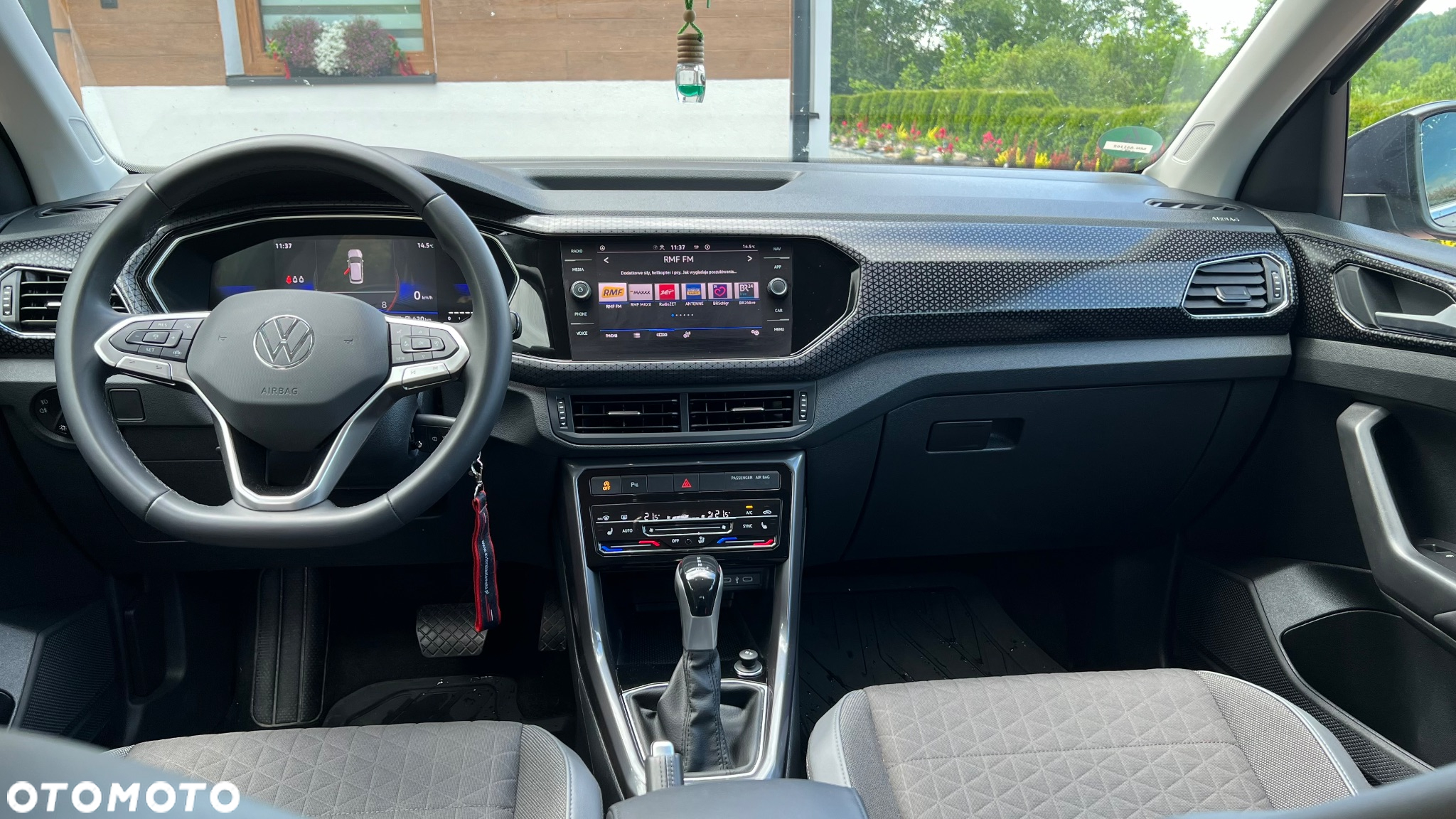 Volkswagen T-Cross - 5