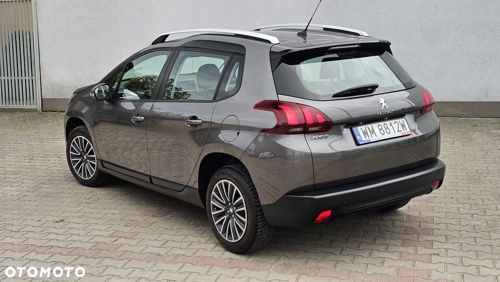 Peugeot 2008 - 8