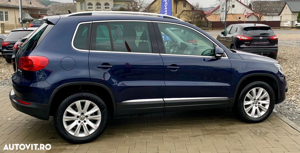 Volkswagen Tiguan 2.0 TDI DPF 4Motion BlueMotion Technology Lounge Sport & Style - 2