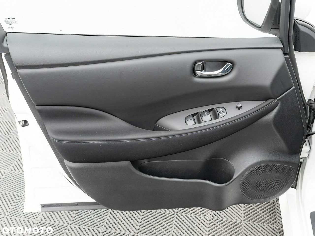 Nissan Leaf - 13