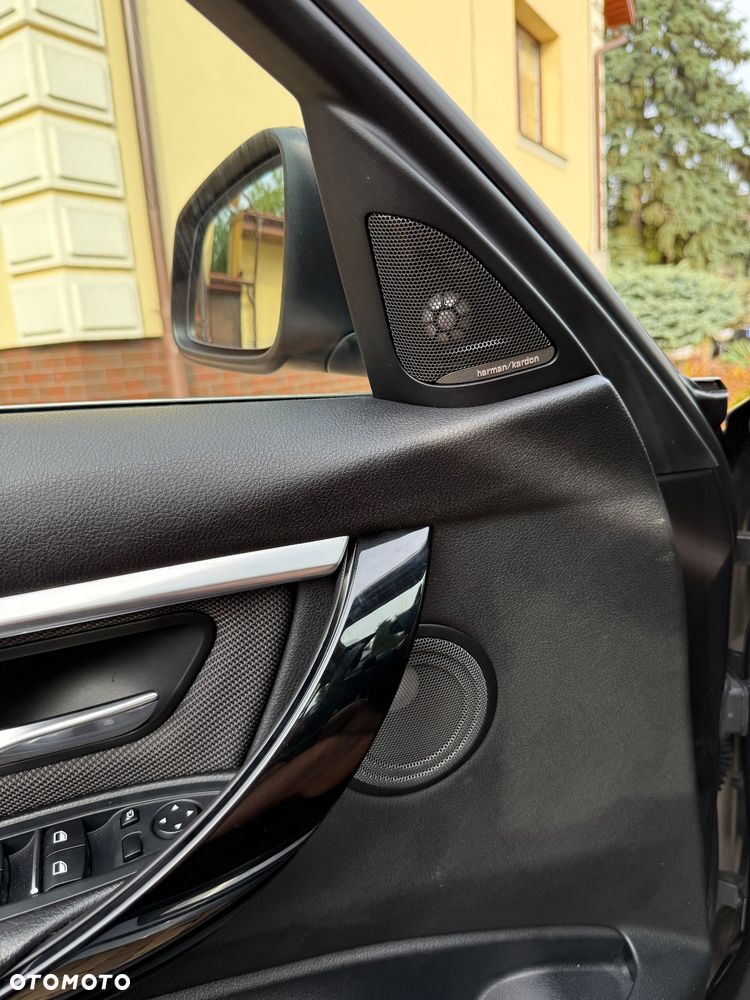 BMW Seria 3 320d Efficient Dynamics Advantage sport - 38