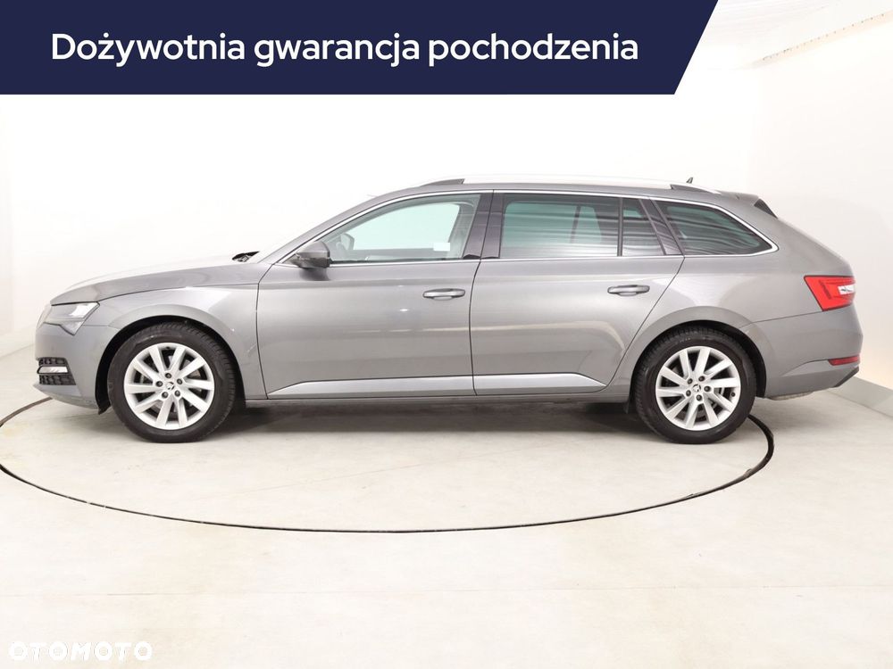 Skoda Superb 2022 photo 3