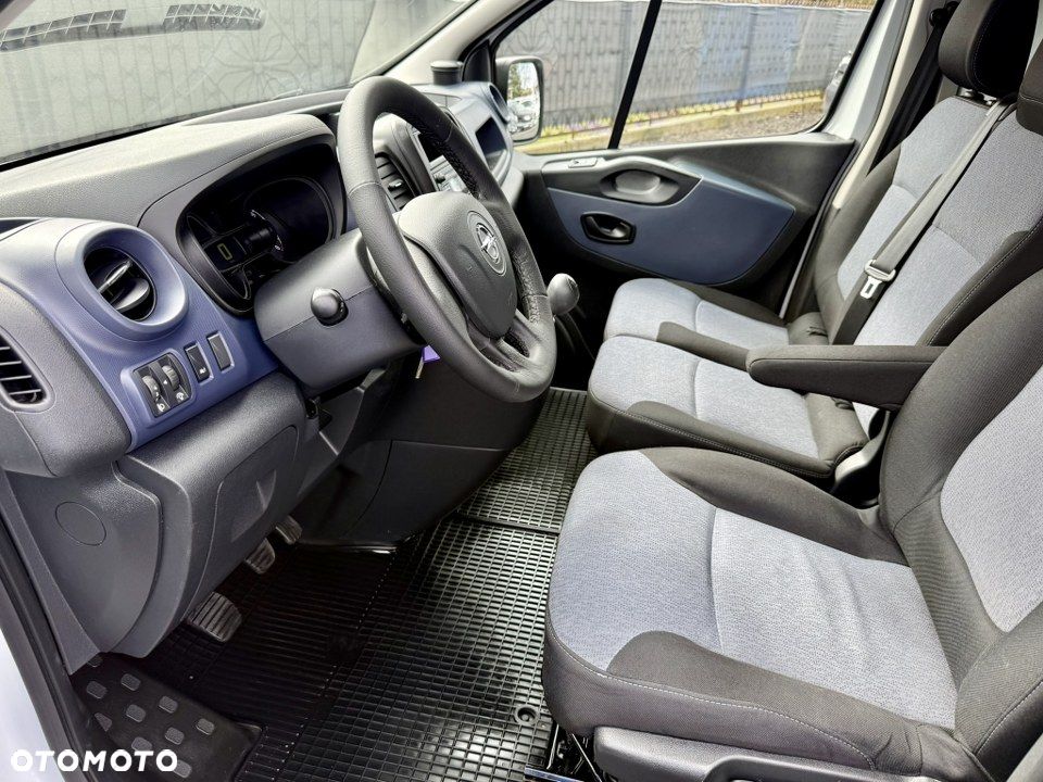 Opel Vivaro - 17