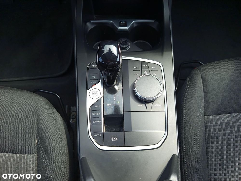 BMW Seria 1 - 18