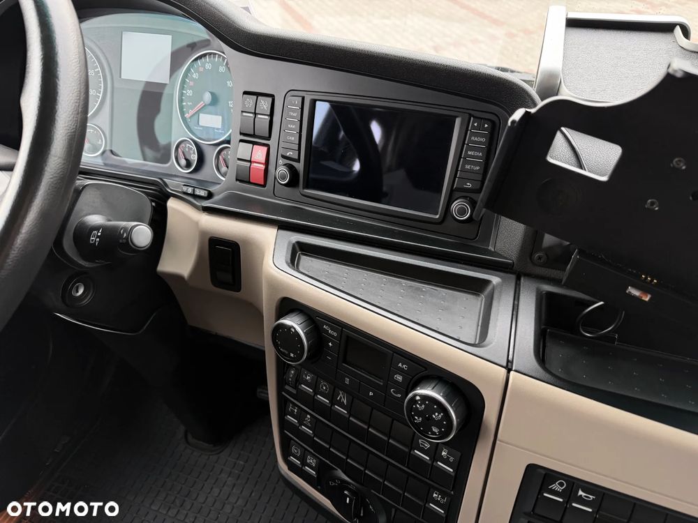 MAN TGX 500 / MEGA / LOW DECK / SALON PL - 10