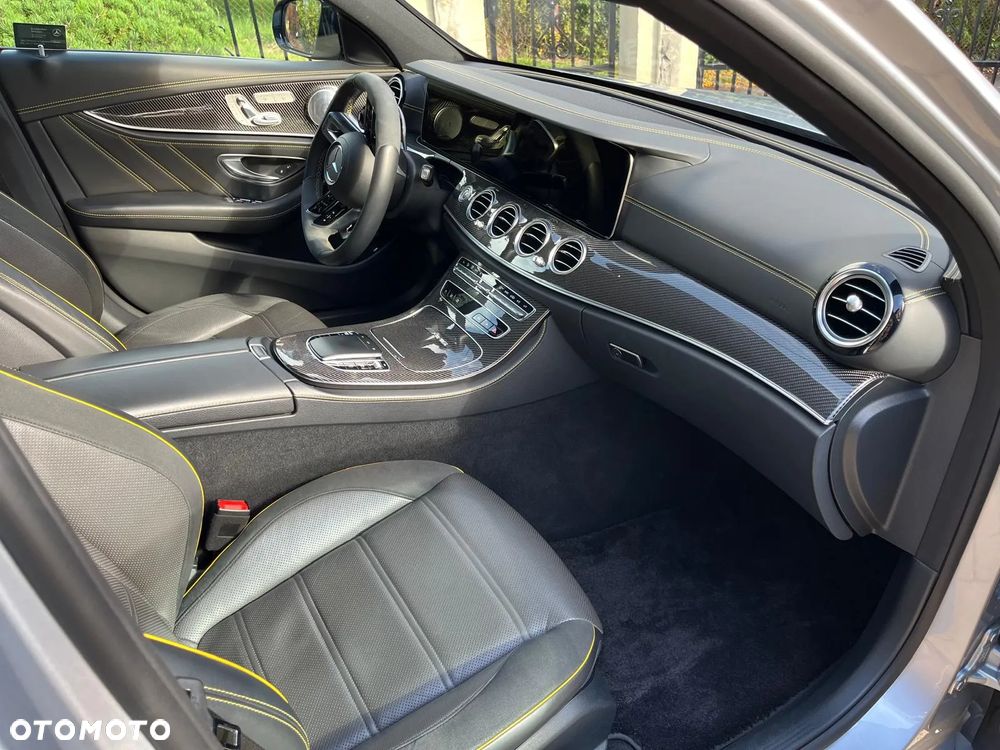 Mercedes-Benz Klasa E AMG 63 S 4-Matic+ - 22