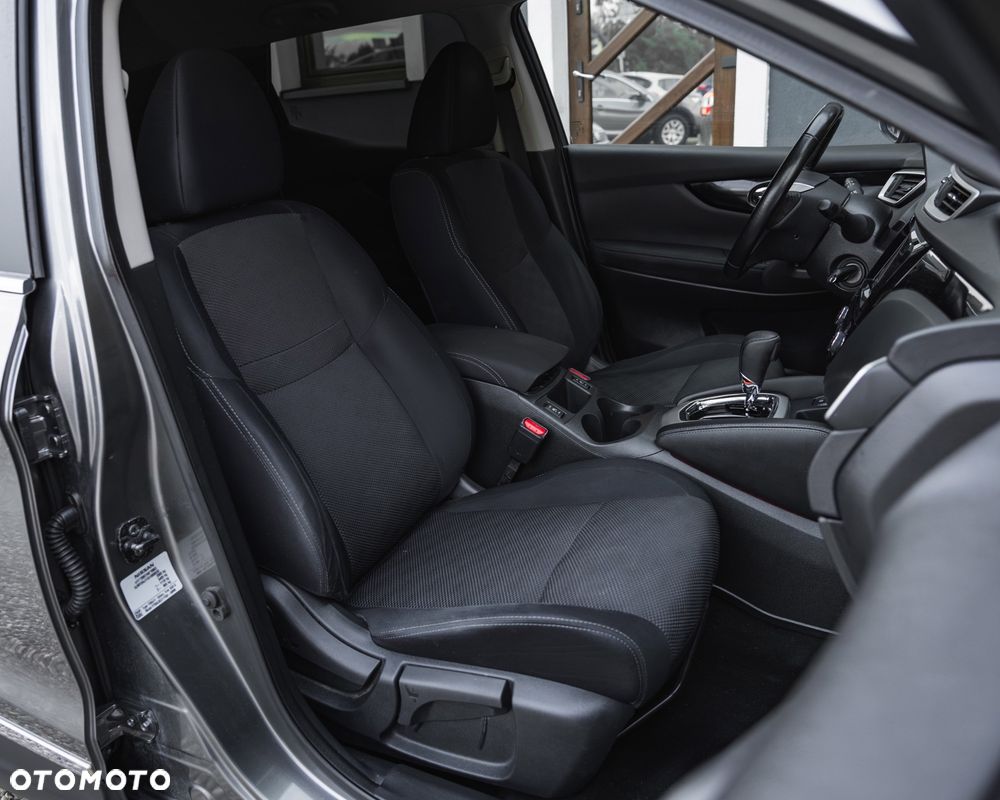 Nissan Qashqai 1.6 DCi Xtronic N-Connecta - 35