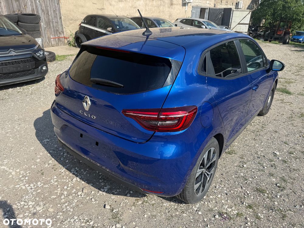 Renault Clio - 8