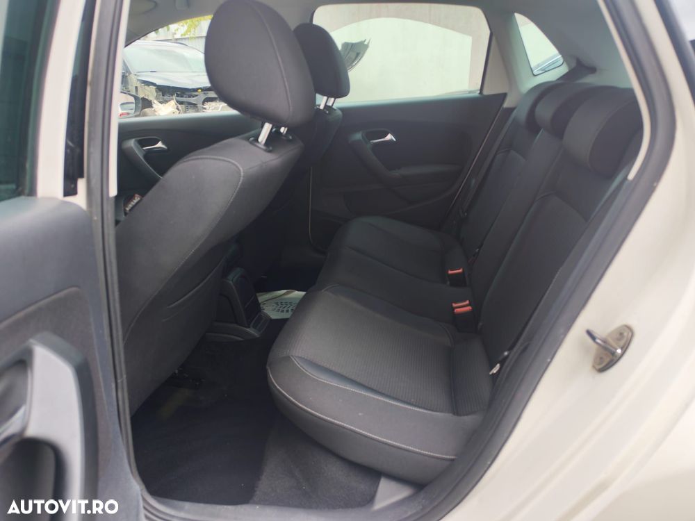 Volkswagen Polo 1.6 TDI Blue Motion Style - 11