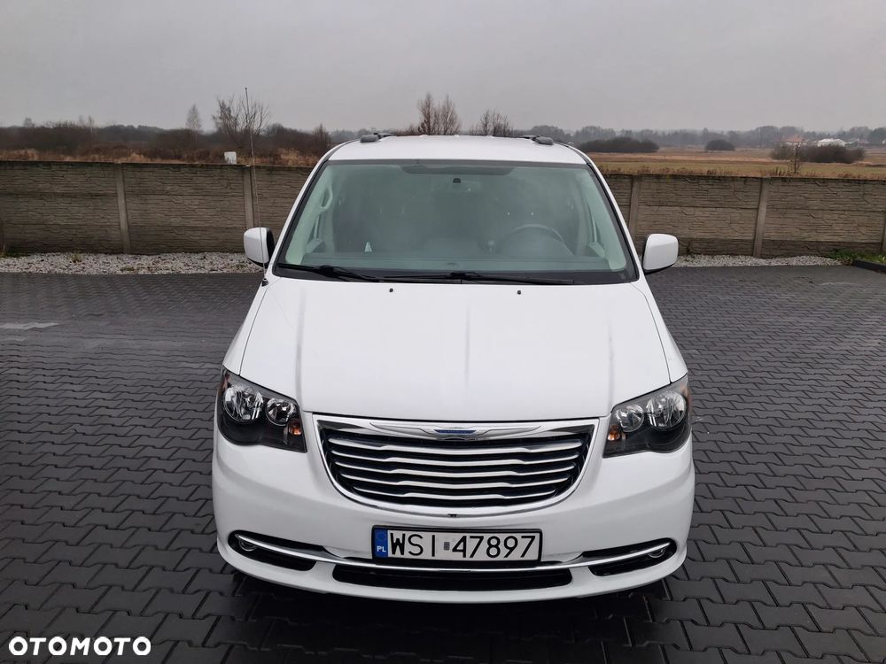 Chrysler Town & Country 3.6 Touring - 2