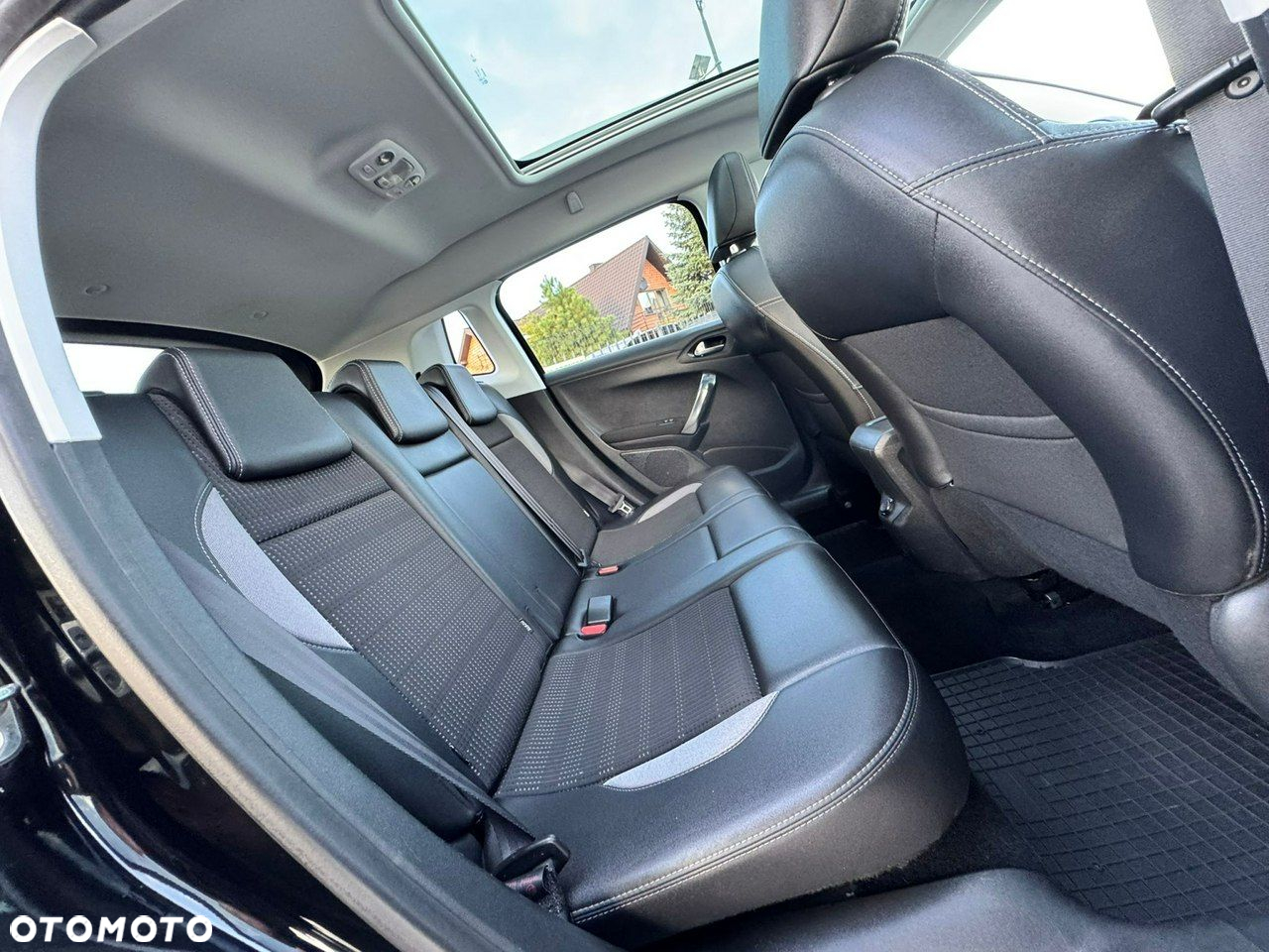 Peugeot 2008 120 VTI Allure - 26